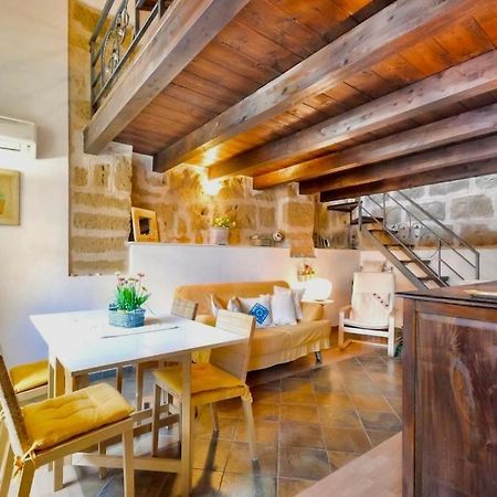 Alghero Old Town Apartment Steps To Sea And Scenic Ramparts Esterno foto