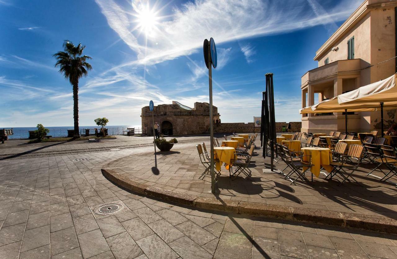 Alghero Old Town Apartment Steps To Sea And Scenic Ramparts Esterno foto